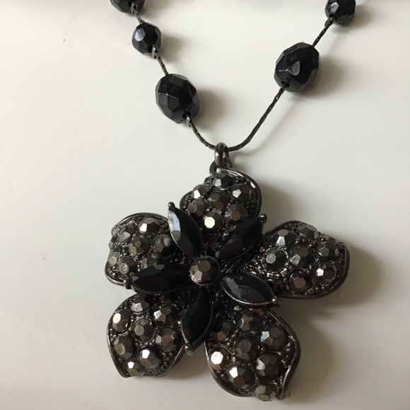 Liz Claiborne necklace - Picture 1 of 2